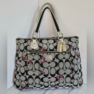 Coach Poppy Signature Hearts Glam Tote